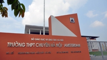 Hà Nội hạ điểm chuẩn, bổ sung hàng ngàn chỉ tiêu vào lớp 10