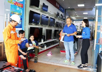 Bản tin tiết kiệm điện ngày 16/7/2023: Doanh nghiệp, người dân cùng đồng hành