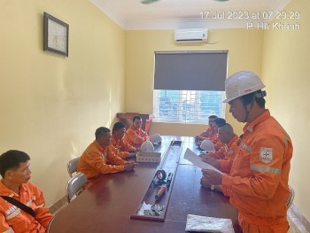 EVNNPC lập 2 đoàn công tác chỉ đạo, sẵn sàng ứng phó với bão số 1 -Talim