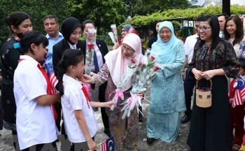 Phu nhân Thủ tướng Việt Nam và Malaysia thăm Làng trẻ em SOS Hà Nội