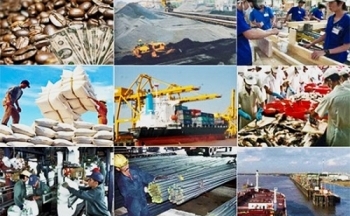 Điểm sáng kinh tế Việt Nam giữa nhiệm kỳ Đại hội XIII của Đảng