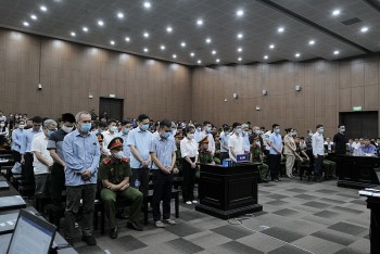 Vụ án chuyến bay giải cứu: Nỗi đau mất cán bộ và lời Bác Hồ năm xưa về “đạn bọc đường”