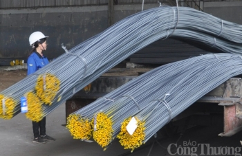 Giá thép hôm nay ngày 30/7/2023: Giá thép giảm; Thép Nam Kim báo lãi hơn trăm tỷ