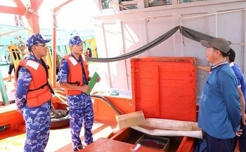 Buôn lậu, vận chuyển trái phép xăng dầu trên biển chưa “hạ nhiệt