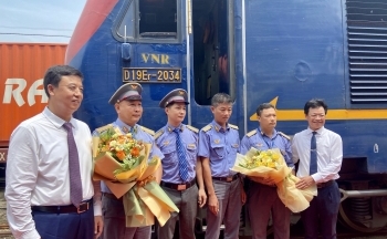 Chuyến tàu đầu tiên từ Thạch Gia Trang đến Hà Nội