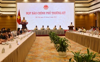 Họp báo Chính phủ thường kỳ tháng 7: Công nghiệp tiếp đà phục hồi, thương mại tăng khá