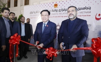 Chủ tịch Quốc hội Vương Đình Huệ dự khai mạc Tuần lễ văn hoá Việt Nam tại Iran