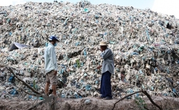 Tây Ninh: Bãi rác quá tải, bốc mùi hôi thối, gây ô nhiễm môi trường