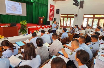 Nâng cao chất lượng chuyên môn cho cán bộ quản lý thị trường