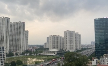 Dự báo thời tiết Hà Nội hôm nay 30/10/2023: Hà Nội ngày nắng nhẹ, đêm lạnh có mưa rào rải rác