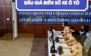 Tạm dừng phiên đấu giá trực tuyến biển số xe vì lý do kỹ thuật