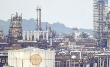 Sinopec đang để ý đến nhà máy lọc dầu Bukom của Shell ở Singapore