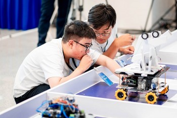 Đối tượng nào được đề xuất thí điểm đầu tư lĩnh vực công nghệ cao?