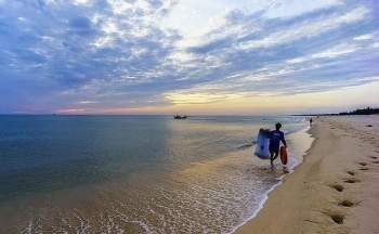 Thời tiết biển hôm nay 28/8/2023: Có mưa rào, gió mạnh và sóng lớn trên biển