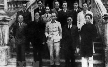 Phiên họp đầu tiên của Chính phủ Lâm thời Việt Nam Dân chủ Cộng hòa