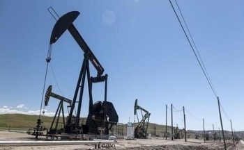 Giá dầu thô thế giới lên mức cao nhất trong vòng 10 tháng qua