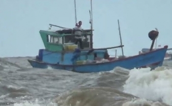 Thời tiết biển hôm nay 10/9/2023: Đang có mưa dông, lốc xoáy và gió giật mạnh