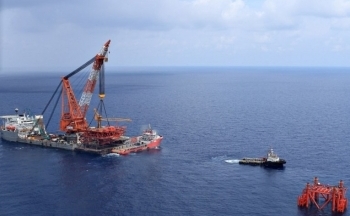 Giá dầu tăng 2% trong tuần