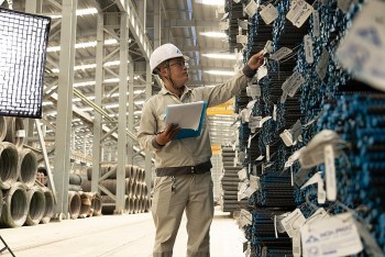 Giá thép hôm nay ngày 7/11/2023: Giá tăng; Tiêu thụ thép Hòa Phát tháng 10 cao nhất 16 tháng qua