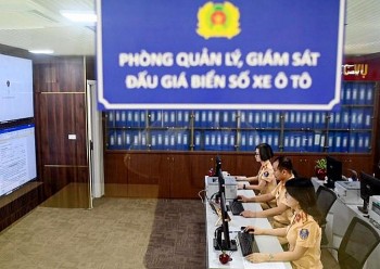 Đấu giá 2 biển số ô tô ngũ quý 5 và loạt biển 
