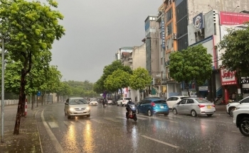 Dự báo thời tiết Hà Nội ngày mai 16/9/2023: Hà Nội có mưa rào và dông rải rác