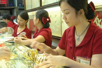 Dự báo giá vàng ngày mai 08/04/2025: Lao dốc không phanh