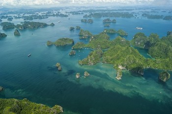 Vịnh Hạ Long tiếp tục xuất hiện trong trailer phim gây sốt toàn thế giới