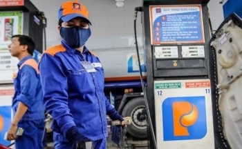 Vì sao giá xăng dầu trong nước đồng loạt tăng mạnh?