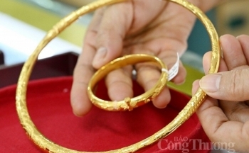 Giá vàng chiều nay 13/12/2023: Vàng trong nước nhích tăng nhẹ