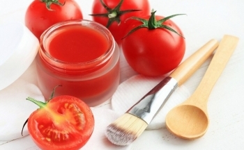 Ngỡ ngàng với tác dụng chăm sóc da của cà chua