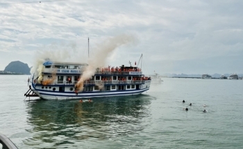 Quảng Ninh: Diễn tập phương án chữa cháy khách sạn và hai tàu va chạm trên biển gây cháy nổ