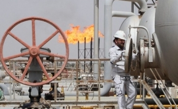 Giá dầu thế giới chiều ngày 29/9: Dầu thế giới có sự đối lập