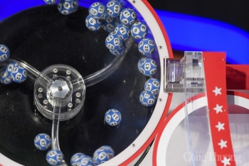 Tối 26/12, lại tìm thấy khách hàng trúng tiền tỷ Vietlott Power 6/55