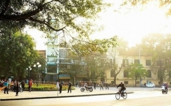 Dự báo thời tiết Hà Nội ngày mai 2/10/2023: Thủ đô Hà Nội tăng nhiệt, trời nắng nóng