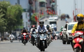 Thời tiết chiều nay 2/10/2023: Bắc Bộ nắng ráo, Nam Bộ mưa và triều cường