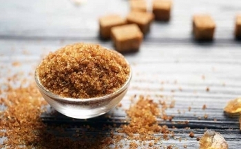 Giá đường giảm từ mức cao nhất 12 năm do nguồn cung lớn tại Brazil