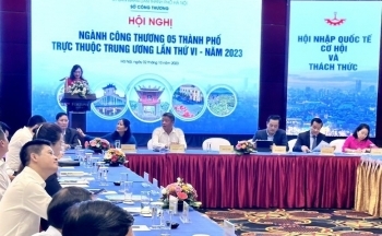 Thứ trưởng Phan Thị Thắng khuyến nghị 6 giải pháp cho 5 thành phố phát triển công nghiệp, thương mại