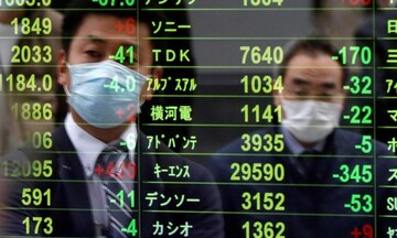Chứng khoán châu Á chạm mức thấp nhất 11 tháng qua, đồng Yen tăng vọt gây ra tranh cãi