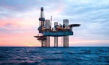 Giá dầu có thể đạt 100 USD/thùng khi OPEC+ tiếp tục cắt giảm nguồn cung