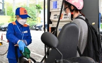 Giá xăng dầu hôm nay ngày 5/10/2023: Giá dầu Brent giảm mạnh trong khi giá dầu WTI tăng nhẹ