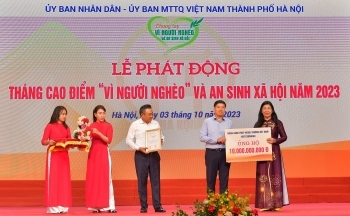 Vietcombank ủng hộ 10 tỷ đồng hưởng ứng Tháng cao điểm “Vì người nghèo