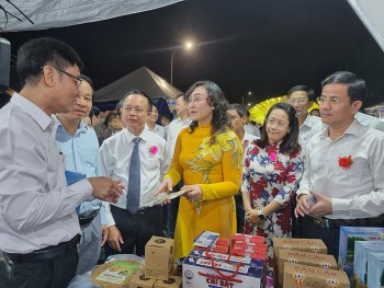 Hội chợ triển lãm sản phẩm công nghiệp nông thôn tiêu biểu khu vực phía Nam: Quy tụ hàng trăm gian hàng