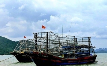 Thời tiết hôm nay 6/10/2023: Thời tiết biển tiếp tục có mưa dông, lốc xoáy và gió giật mạnh