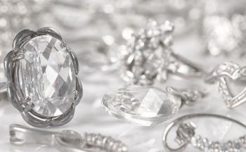 Nhóm kim loại quý bật tăng nhờ sự suy yếu của đồng USD