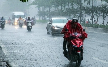 Thời tiết hôm nay ngày 9/10/2023: Bắc Bộ trời nắng, Trung Bộ mưa dông