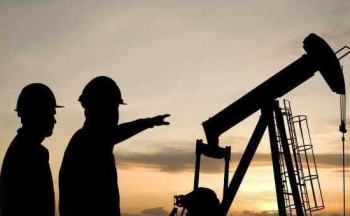 Giá dầu lao dốc hơn 8% trước lo ngại nhu cầu suy yếu