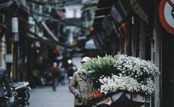 Thời tiết chiều nay 9/10/2023: Bắc Bộ chuyển lạnh, Nam Bộ mưa dông