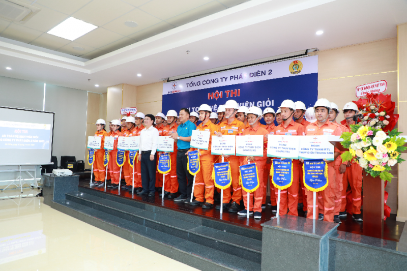 Tổ chức thành công hội thi An toàn vệ sinh viên giỏi Tổng Công ty Phát điện 2