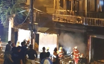 Hà Nội: Kịp thời giải cứu một người dân mắc kẹt trong đám cháy tại quận Hoàng Mai