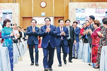 Bộ Chính trị ban hành Nghị quyết về xây dựng và phát huy vai trò của đội ngũ doanh nhân